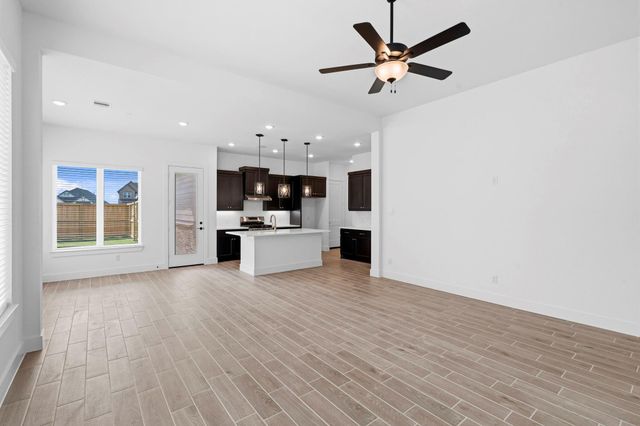 11816 South Pavillion Drive, Mont Belvieu, TX 77523