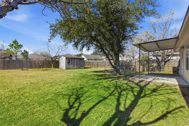 709 Lavaca LOOP, Elgin, TX 78621