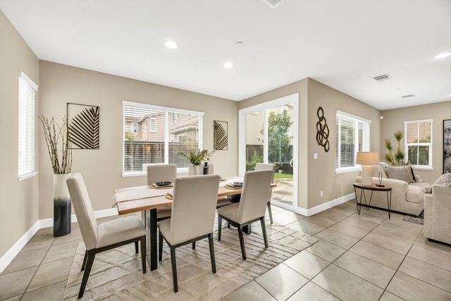 1437 Cummings Way, Folsom, CA 95630