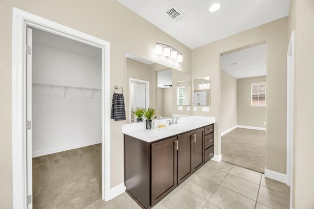 1437 Cummings Way, Folsom, CA 95630