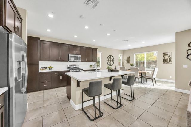 1437 Cummings Way, Folsom, CA 95630