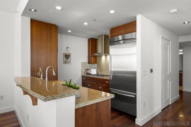 700 W E Street 1903, San Diego, CA 92101