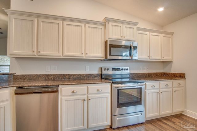 3633 Conley Dr, Cantonment, FL 32533