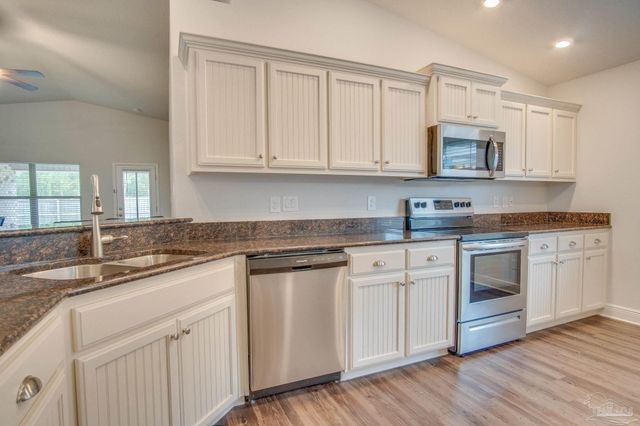 3633 Conley Dr, Cantonment, FL 32533