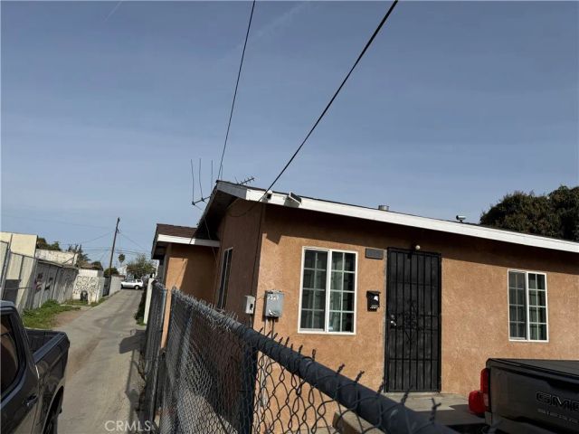 1515 E Young, Wilmington, CA 90744