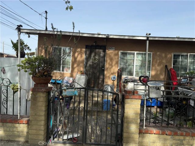 1515 E Young, Wilmington, CA 90744
