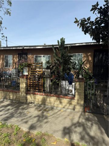 1515 E Young, Wilmington, CA 90744