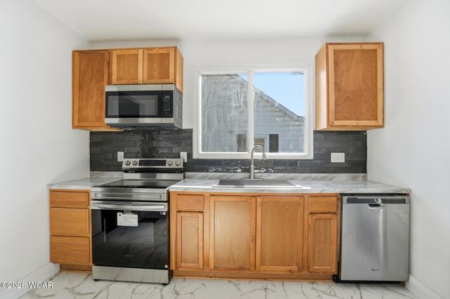 735 N Elizabeth Street, Lima, OH 45801