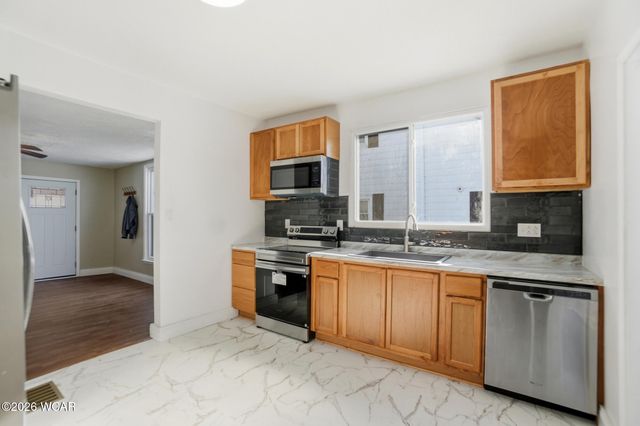 735 N Elizabeth Street, Lima, OH 45801