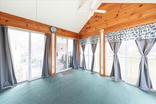 97 Marion Dr, Northbridge, MA 01588