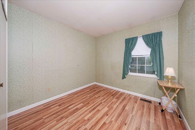 97 Marion Dr, Northbridge, MA 01588