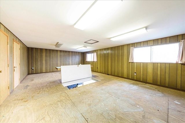 97 Marion Dr, Northbridge, MA 01588