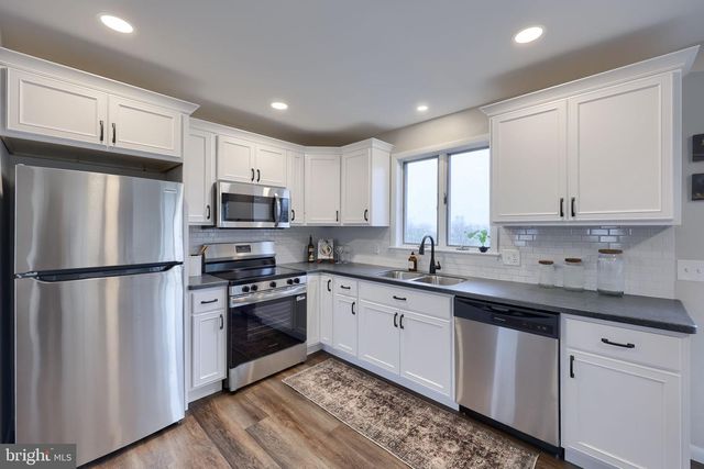 7751 LANCASTER AVE, Myerstown, PA 17067