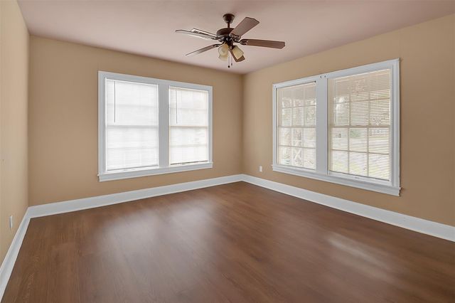 510 E Pearce Street, Baytown, TX 77520