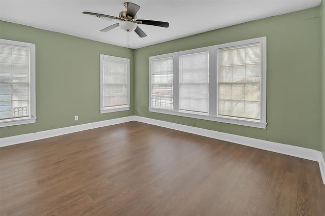 510 E Pearce Street, Baytown, TX 77520