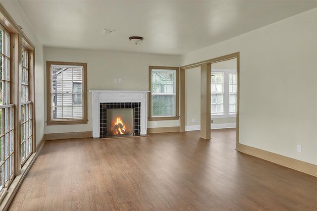 510 E Pearce Street, Baytown, TX 77520