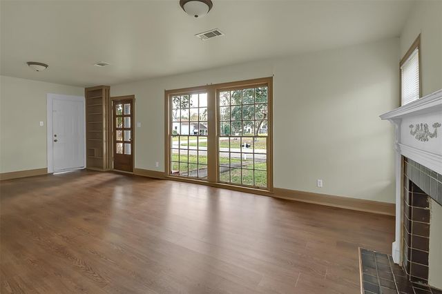 510 E Pearce Street, Baytown, TX 77520