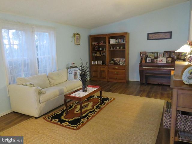 22 WISTERIA CT, New Hope, PA 18938