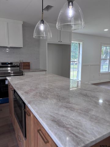 1 Sioux, Longview, TX 75605