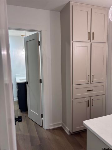 1 Sioux, Longview, TX 75605