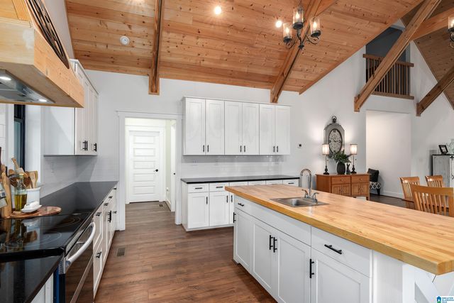 863 COUNTY ROAD 481, Clanton, AL 35046