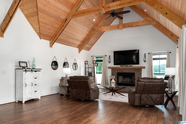 863 COUNTY ROAD 481, Clanton, AL 35046