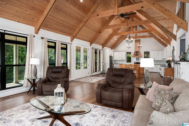 863 COUNTY ROAD 481, Clanton, AL 35046