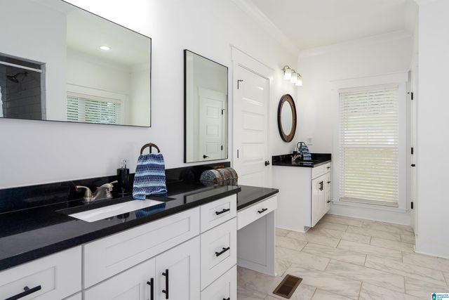 863 COUNTY ROAD 481, Clanton, AL 35046