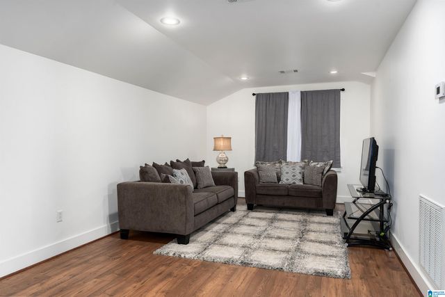 863 COUNTY ROAD 481, Clanton, AL 35046