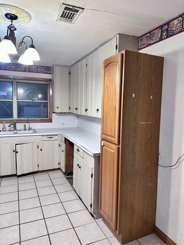 407 Miller Ave, Leesville, LA 71446