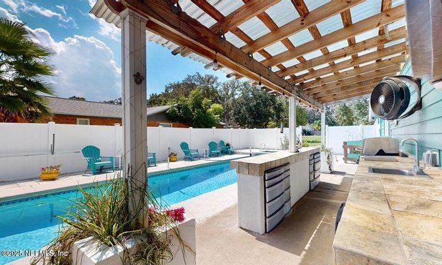 6433 RIVER POINT Drive, Fleming Island, FL 32003