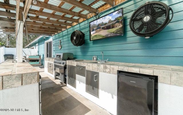 6433 RIVER POINT Drive, Fleming Island, FL 32003