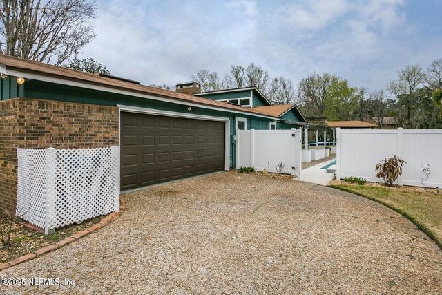 6433 RIVER POINT Drive, Fleming Island, FL 32003