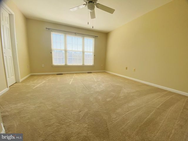 12888 HUNTERBROOK DR, Woodbridge, VA 22192