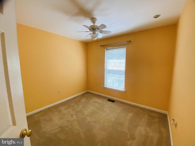 12888 HUNTERBROOK DR, Woodbridge, VA 22192