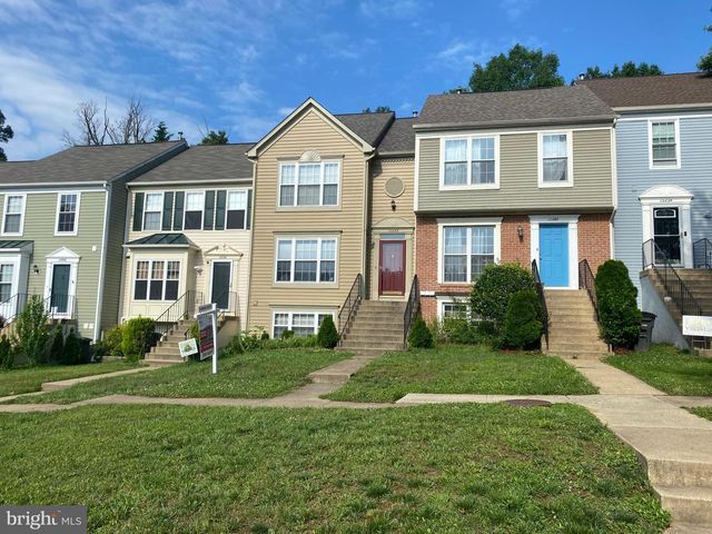 12888 HUNTERBROOK DR, Woodbridge, VA 22192