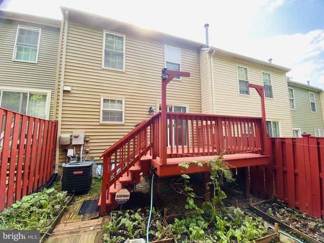 12888 HUNTERBROOK DR, Woodbridge, VA 22192