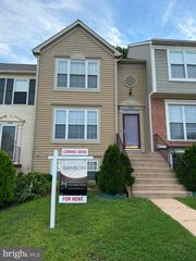 12888 HUNTERBROOK DR, Woodbridge, VA 22192