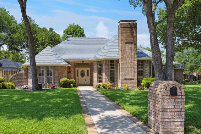 2001 Thames Drive, Arlington, TX 76017