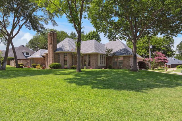 2001 Thames Drive, Arlington, TX 76017