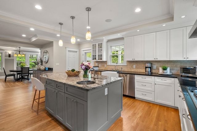 799 Commonwealth Avenue, Newton, MA 02459