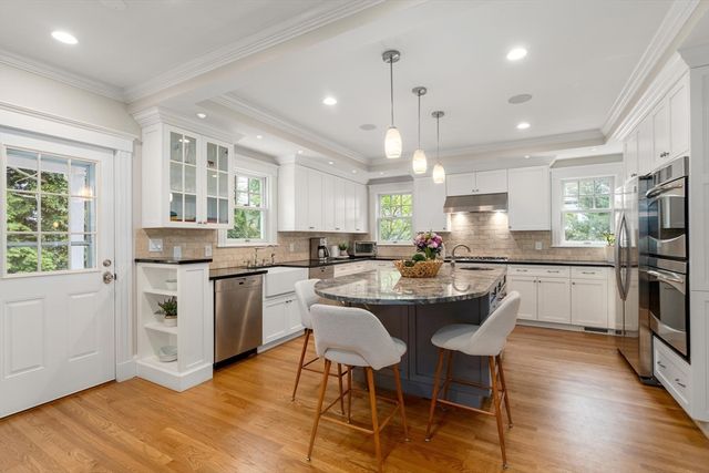 799 Commonwealth Avenue, Newton, MA 02459