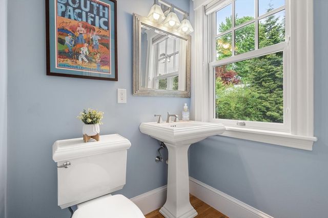 799 Commonwealth Avenue, Newton, MA 02459