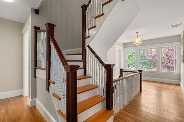 799 Commonwealth Avenue, Newton, MA 02459