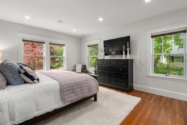 799 Commonwealth Avenue, Newton, MA 02459