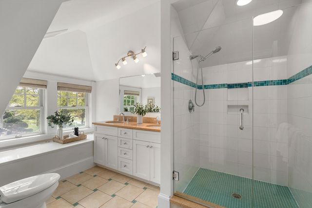 799 Commonwealth Avenue, Newton, MA 02459