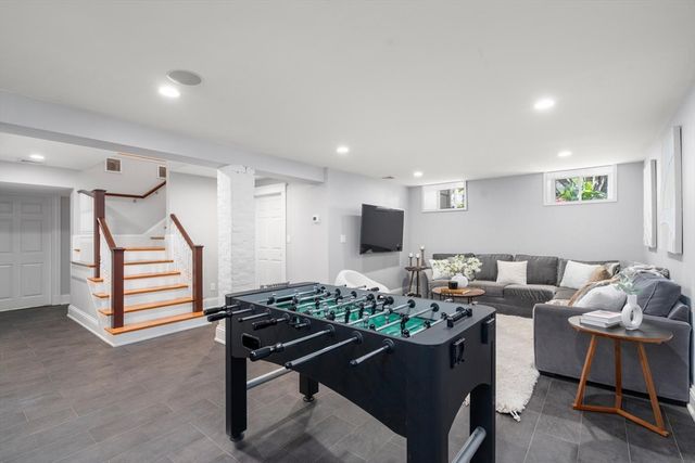 799 Commonwealth Avenue, Newton, MA 02459
