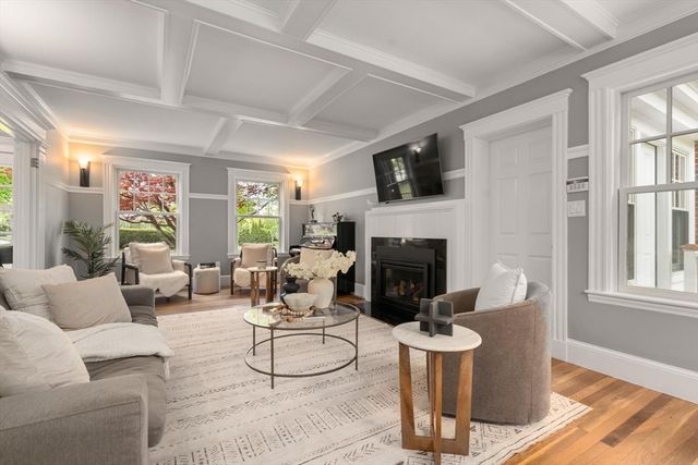 799 Commonwealth Avenue, Newton, MA 02459
