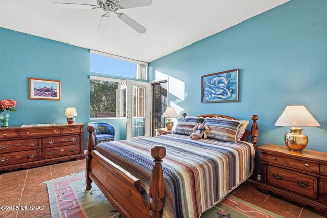 575 W Via Rosaldo, Green Valley, AZ 85614