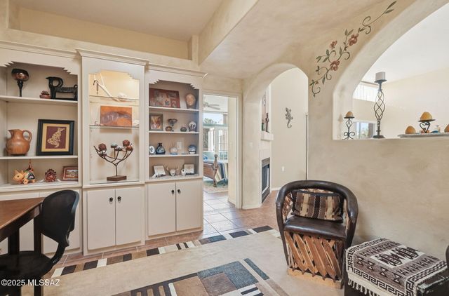 575 W Via Rosaldo, Green Valley, AZ 85614